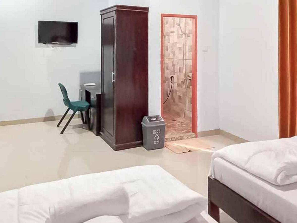Hotel Vankana Syariah Kuningan Redpartner Экстерьер фото