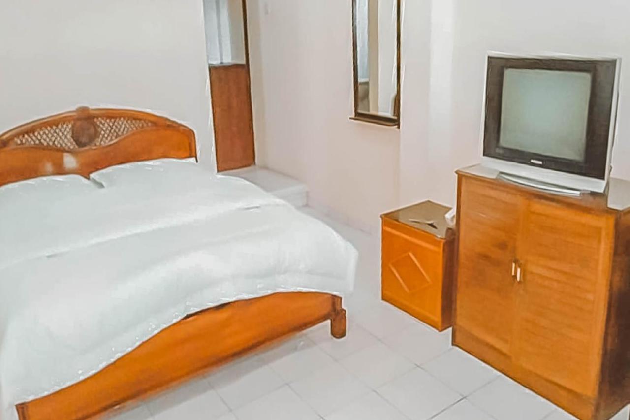 Hotel Vankana Syariah Kuningan Redpartner Экстерьер фото